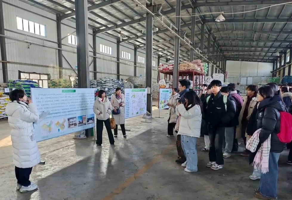 新疆农大草业学院师生赴Z6尊龙凯时迈特威发展研学活动